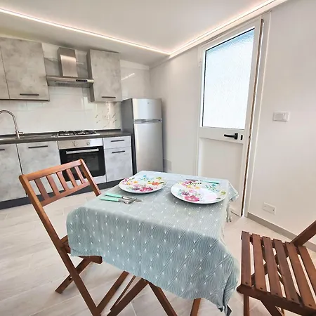 Tatil Evi Il Posticino House In Marina, Garden And Veranda
